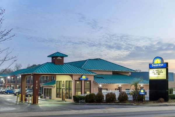 Days Inn by Wyndham Jackson image 5